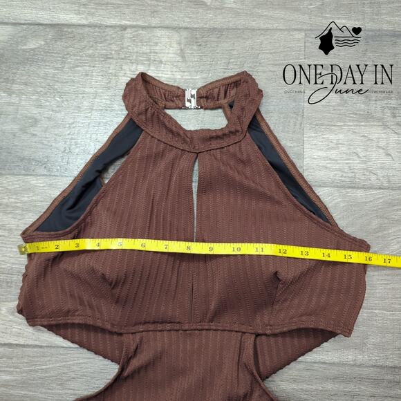 Cupshe Textured Cut Out High Neck One Piece Swimsuit Size L - Picture 5 of 7